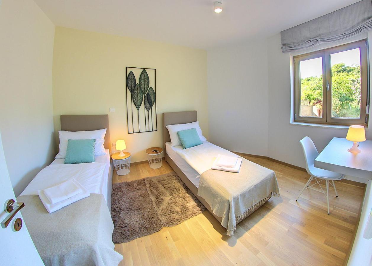 Modo Apartments พูลา ภายนอก รูปภาพ